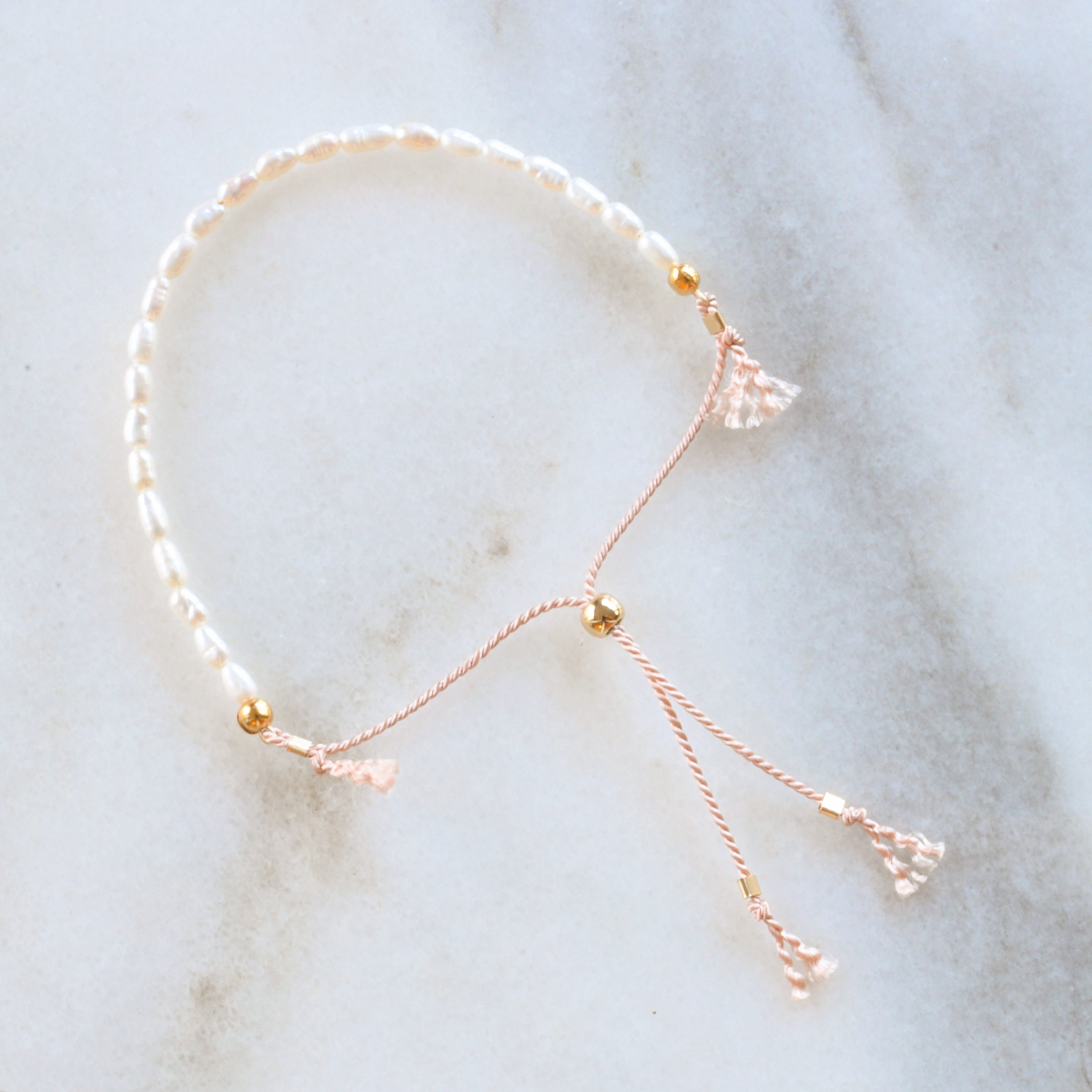 Tiny Pearl String Bracelet